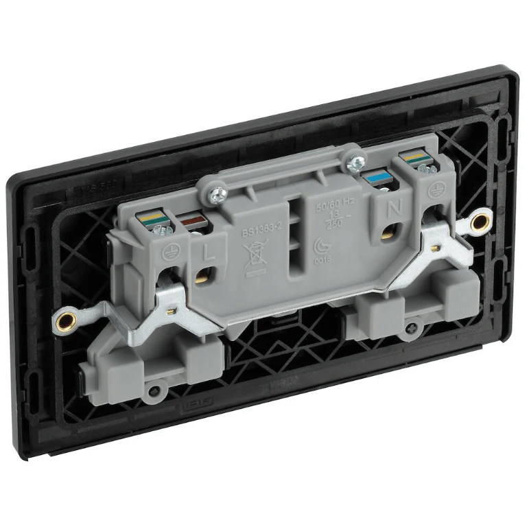 BG Evolve Matt Black Double Switched 13A Power Socket - PCDMB22B - Image 3