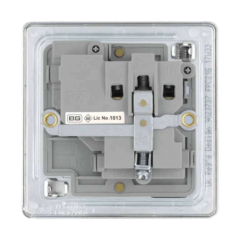 BG Screwless Flatplate Polished Chrome Single Switched 13A Power Socket - Grey Insert - FPC21G - Image 3