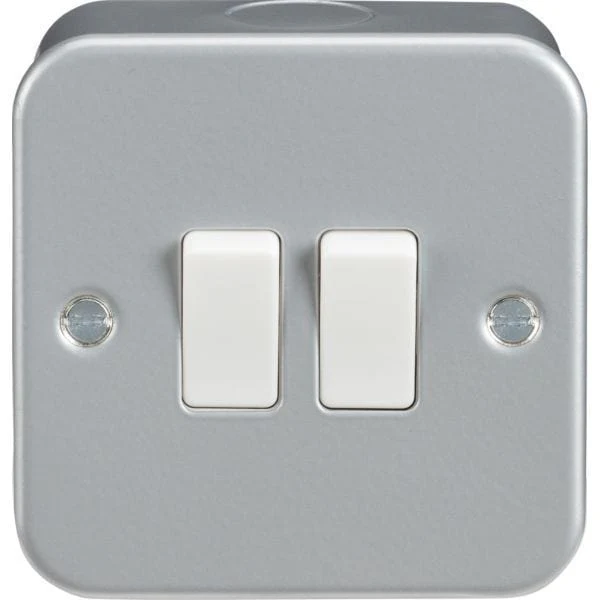 Knightsbridge Metal Clad 10AX 2G 2 Way Switch - M3000